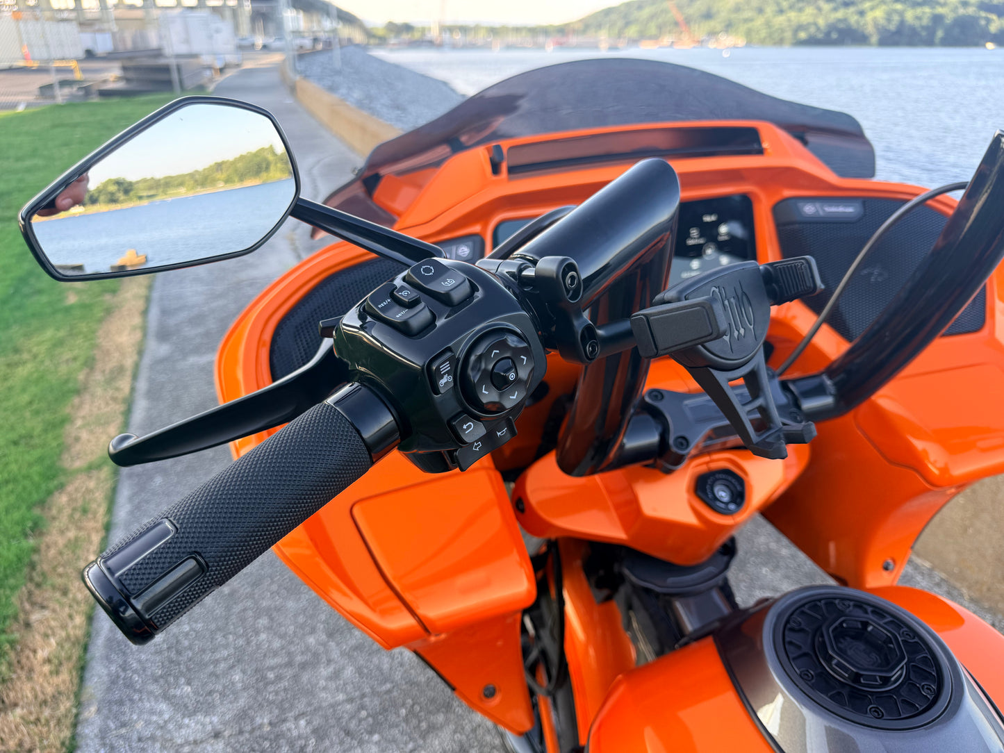 2024 Harley‑Davidson FLTRX 26” BIG WHEEL LUXURY BAGGER