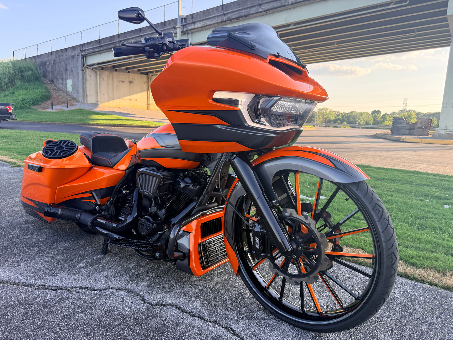 2024 Harley‑Davidson FLTRX 26” BIG WHEEL LUXURY BAGGER