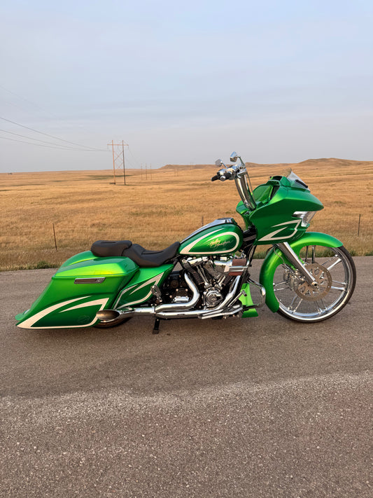 2024 Harley‑Davidson FLTRX “Candy Green 26” — Ultra‑Luxury Custom Road Glide
