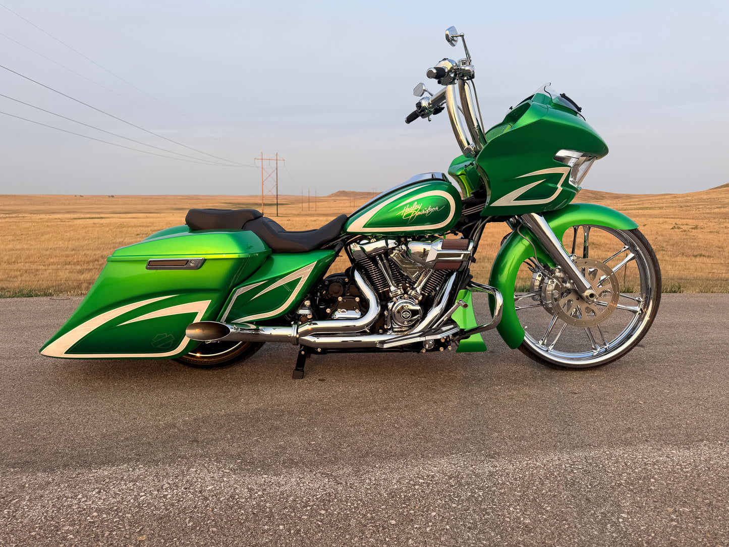 2024 Harley‑Davidson FLTRX “Candy Green 26” — Ultra‑Luxury Custom Road Glide