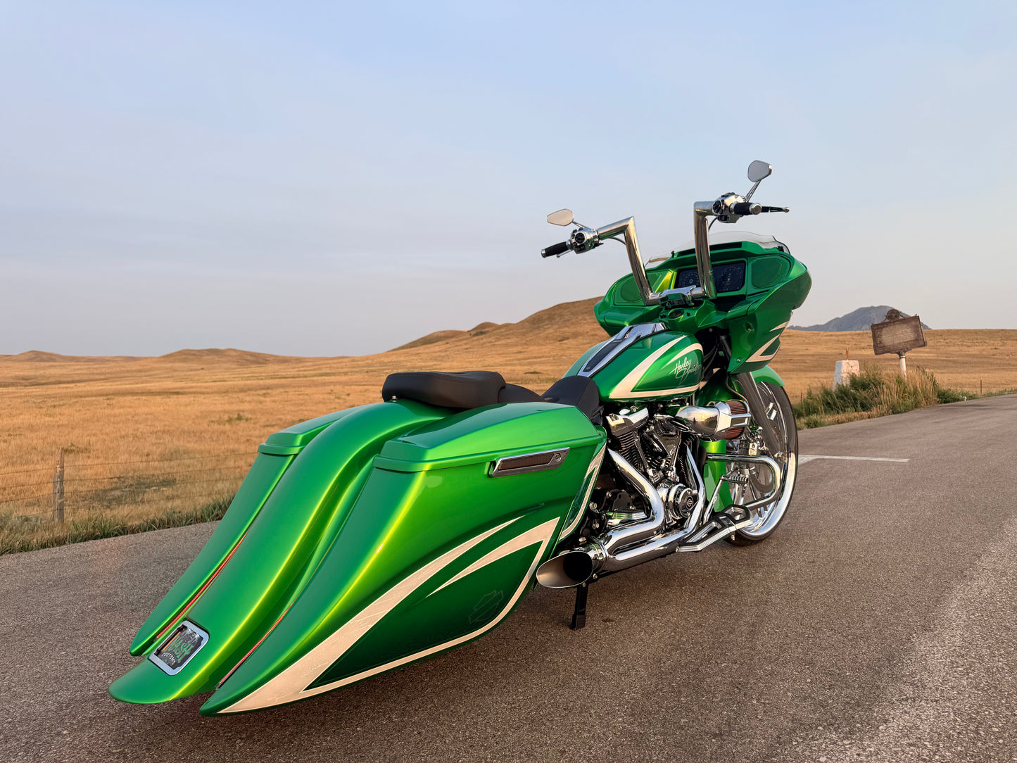 2024 Harley‑Davidson FLTRX “Candy Green 26” — Ultra‑Luxury Custom Road Glide