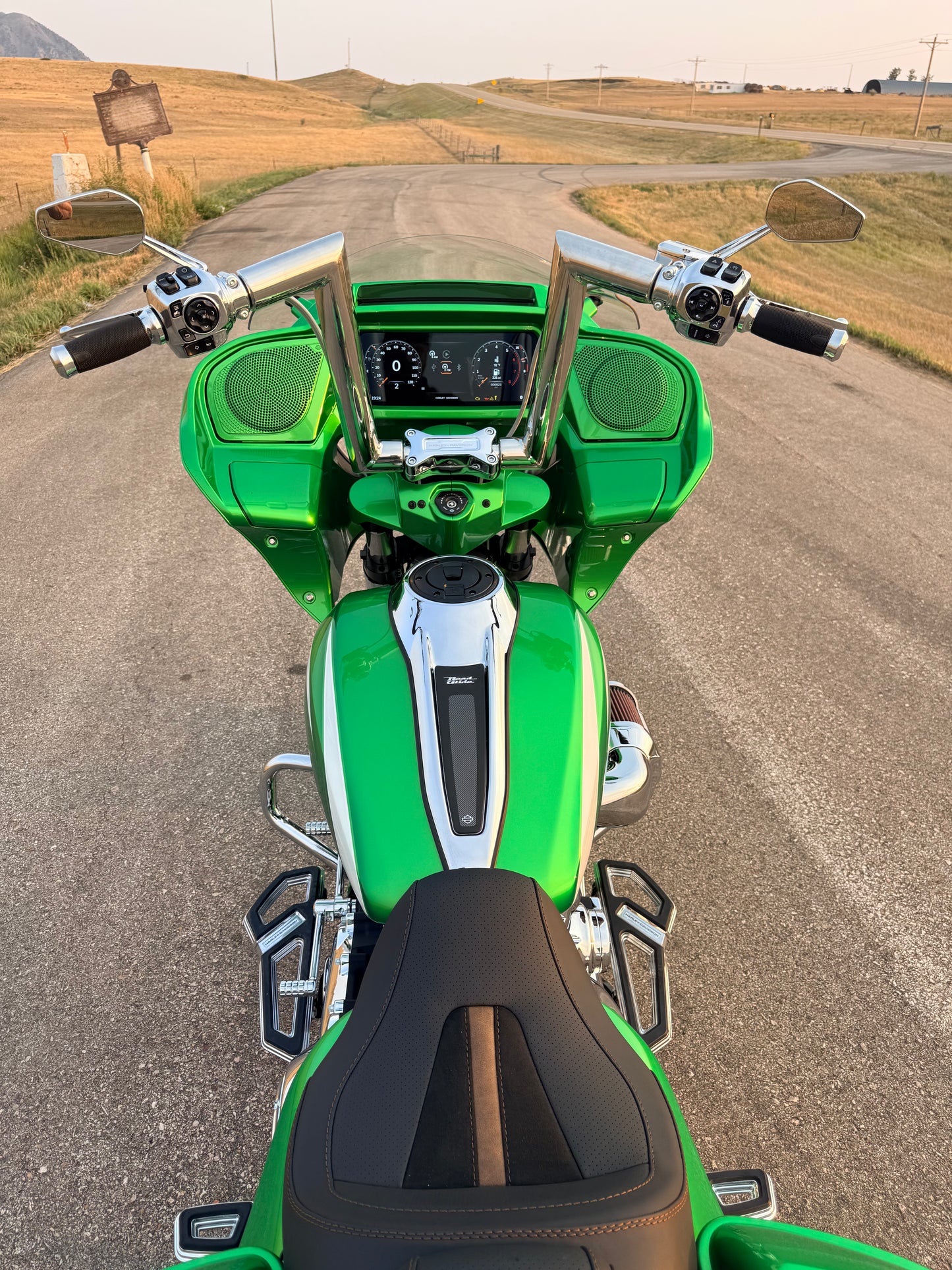 2024 Harley‑Davidson FLTRX “Candy Green 26” — Ultra‑Luxury Custom Road Glide