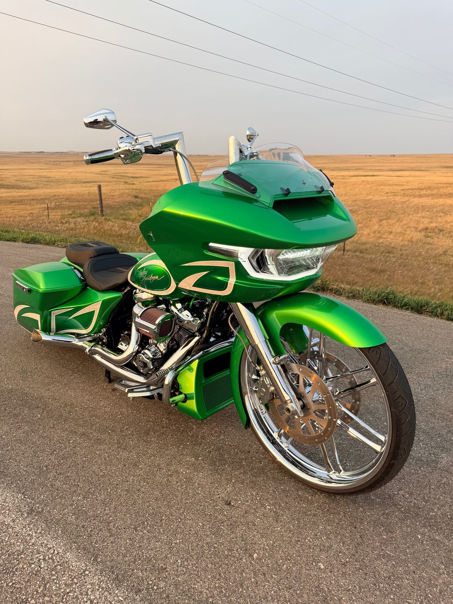 2024 Harley‑Davidson FLTRX “Candy Green 26” — Ultra‑Luxury Custom Road Glide