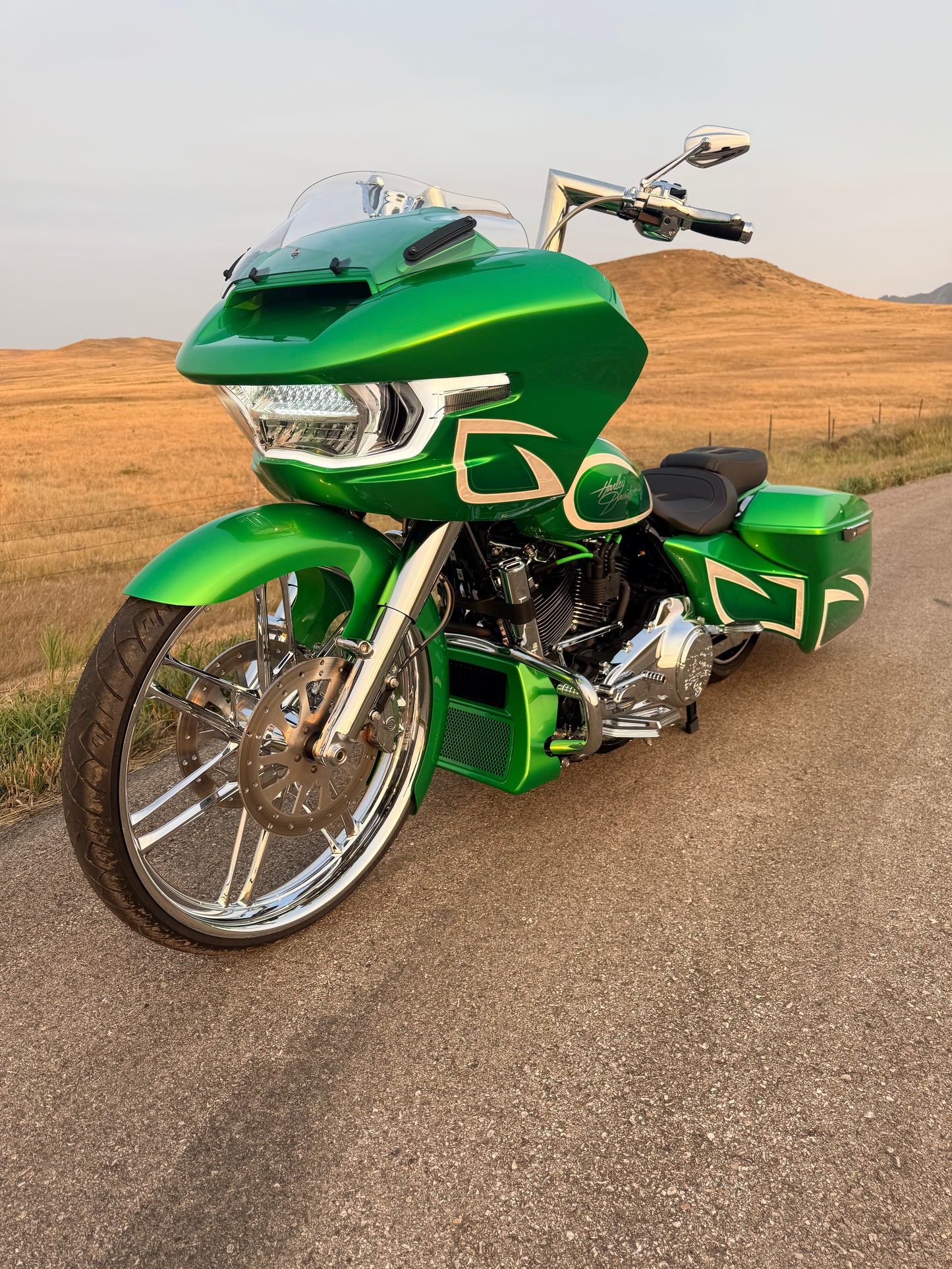 2024 Harley‑Davidson FLTRX “Candy Green 26” — Ultra‑Luxury Custom Road Glide