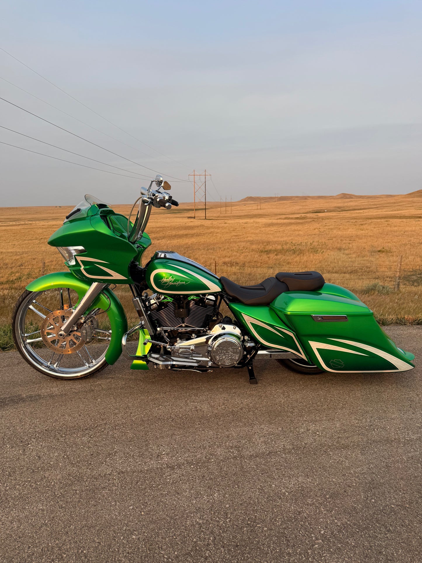 2024 Harley‑Davidson FLTRX “Candy Green 26” — Ultra‑Luxury Custom Road Glide