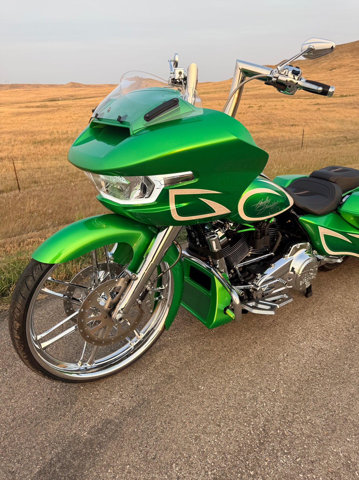 2024 Harley‑Davidson FLTRX “Candy Green 26” — Ultra‑Luxury Custom Road Glide