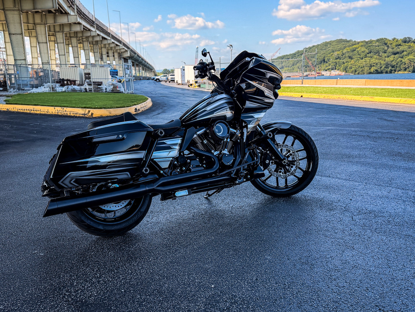 2025 Harley-Davidson FLTRX Nash Customs Hybrid