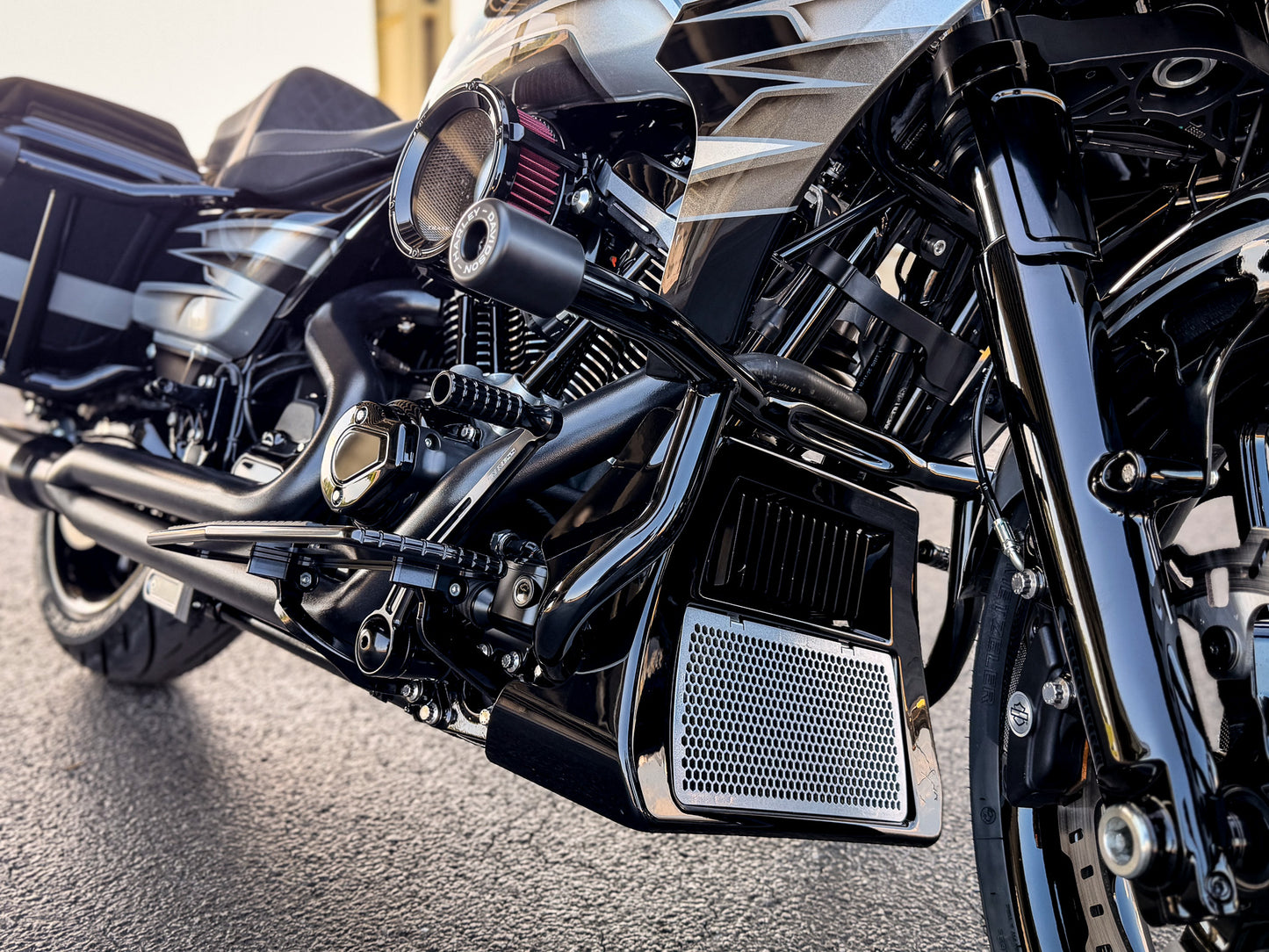 2025 Harley-Davidson FLTRX Nash Customs Hybrid