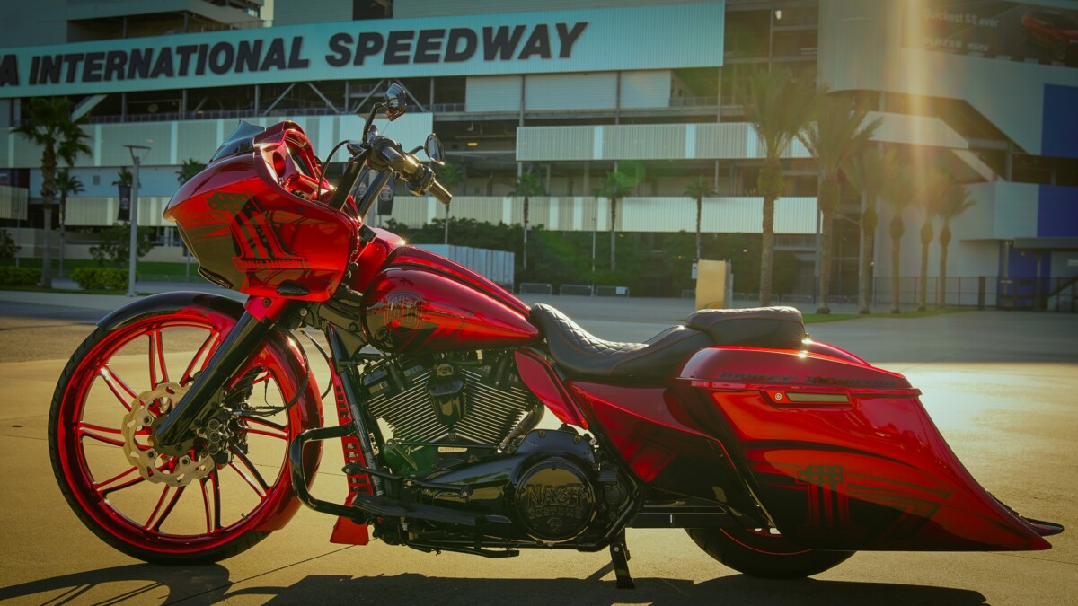 2023 BIG WHEEL ROAD GLIDE AUDIO BIKE