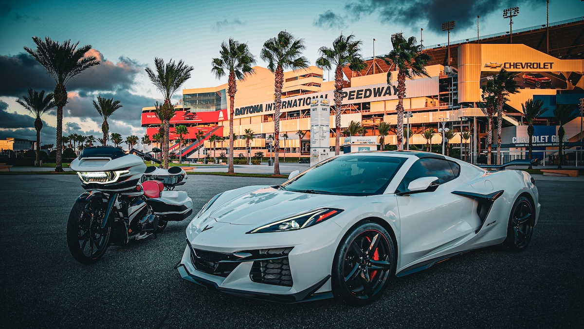 Nash Customs Customer Corvette Road GlideDSC03435