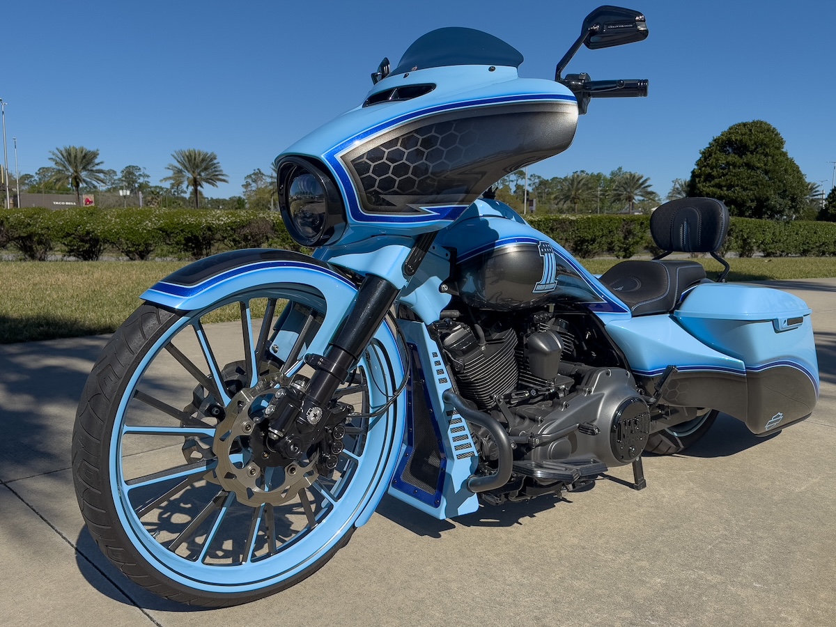 23 NC STREET GLIDE BABY BLUE BIG WHEEL18